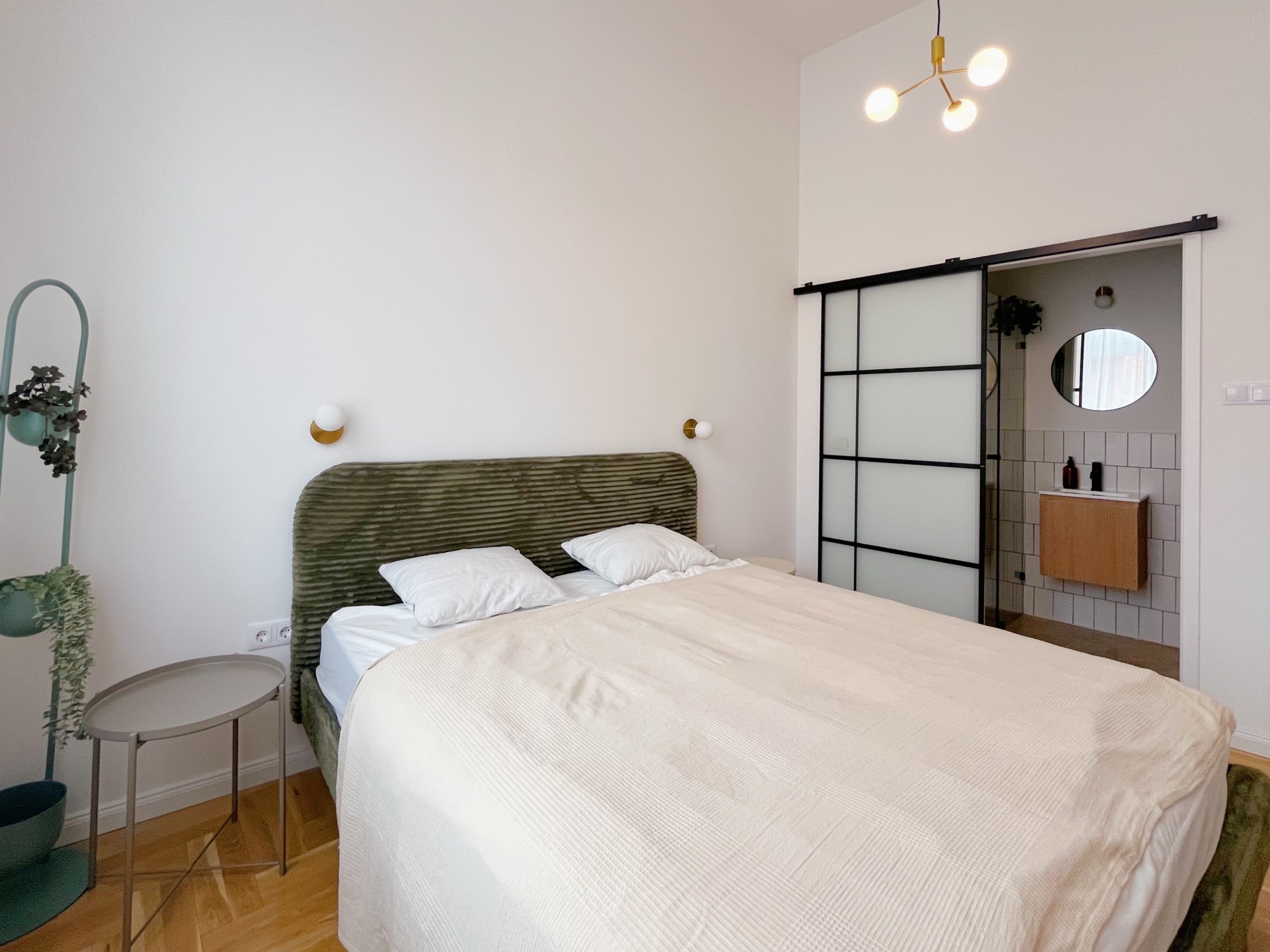 72856363 2D47 43ED 8D78 EB80535A320B