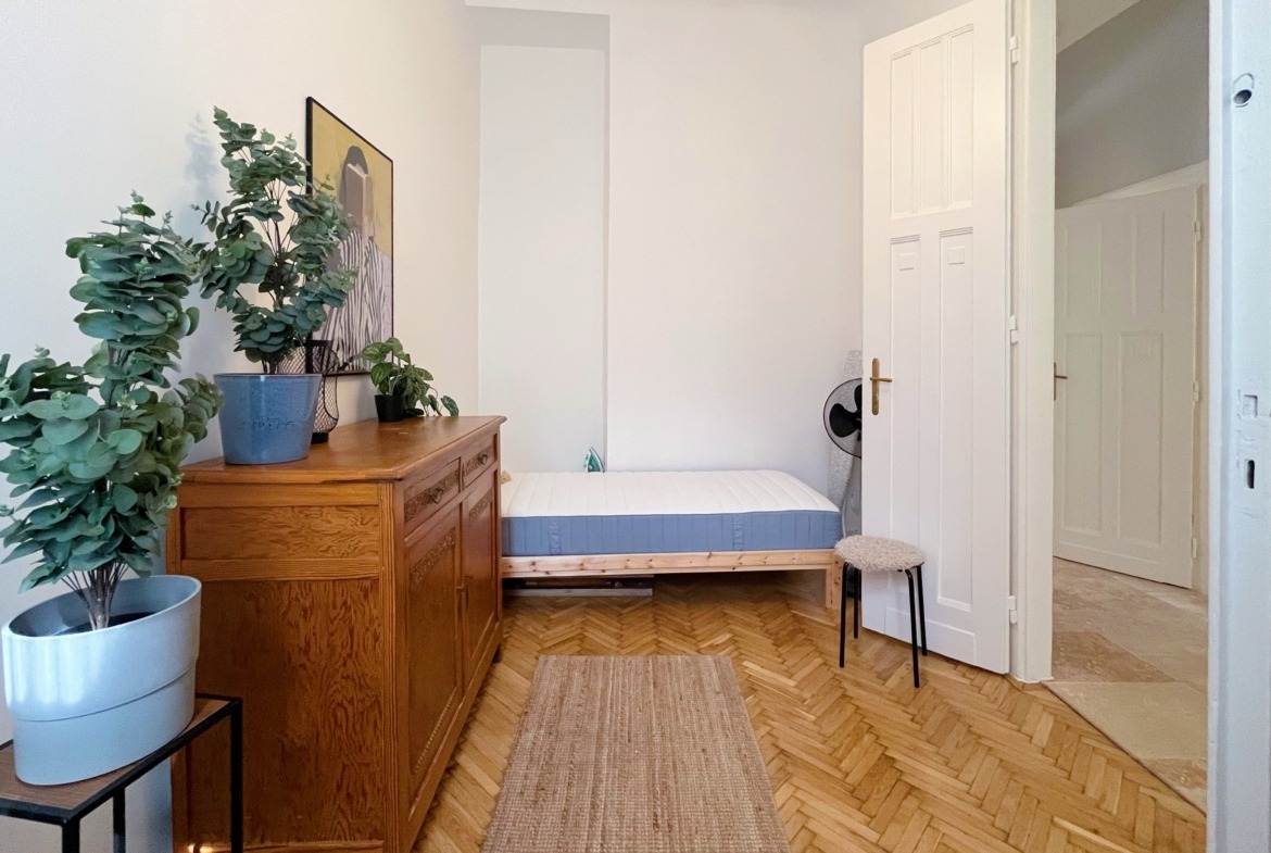 75DDA7F0 6975 4D3D 818A 9BA2D561E7BE