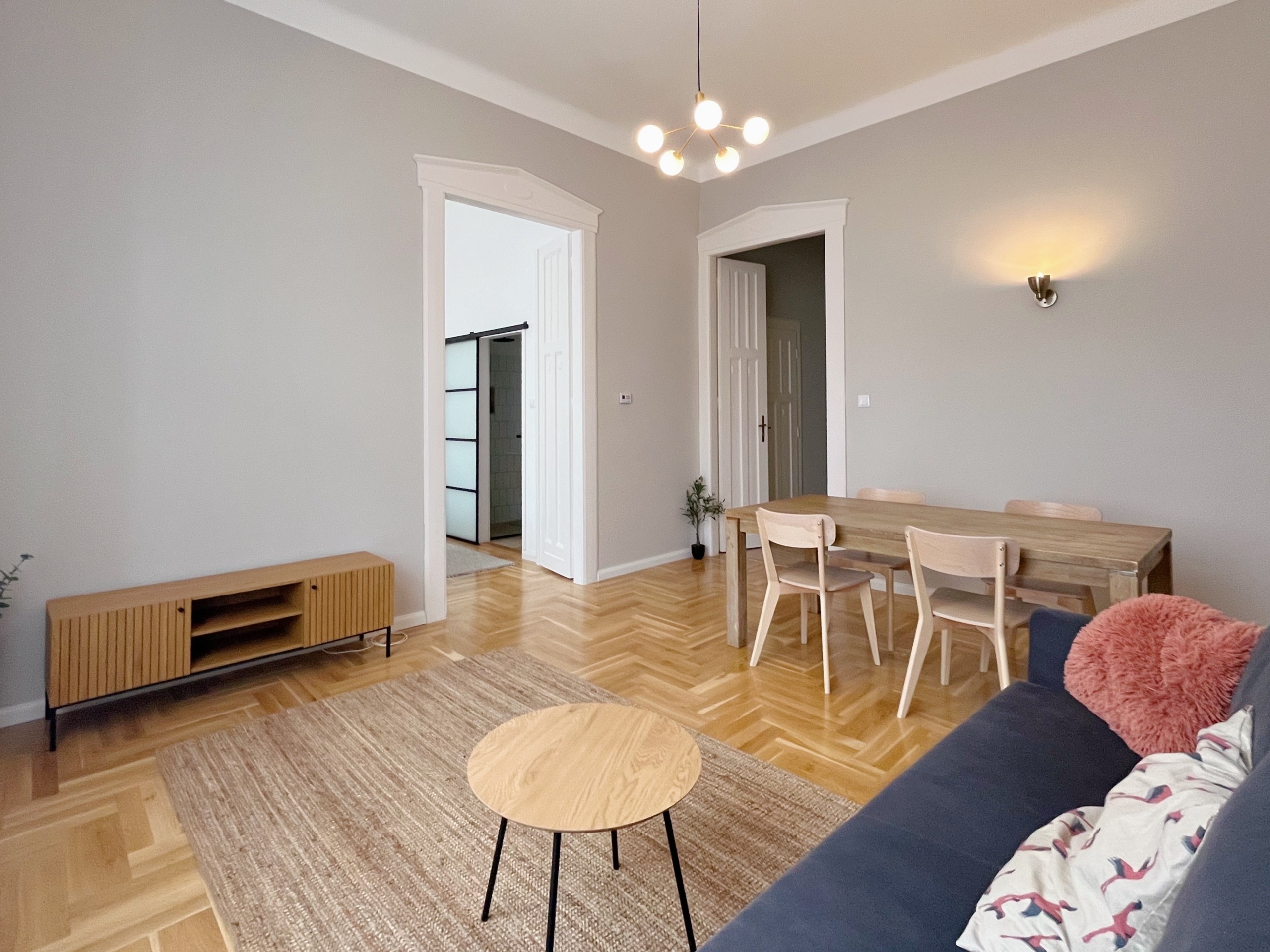 AA16ED35 93C1 43E9 A965 E4BBF0B58BA9