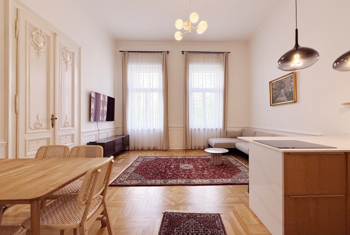 B4F3EF12 3DC9 47A5 9710 94BEB83845F0