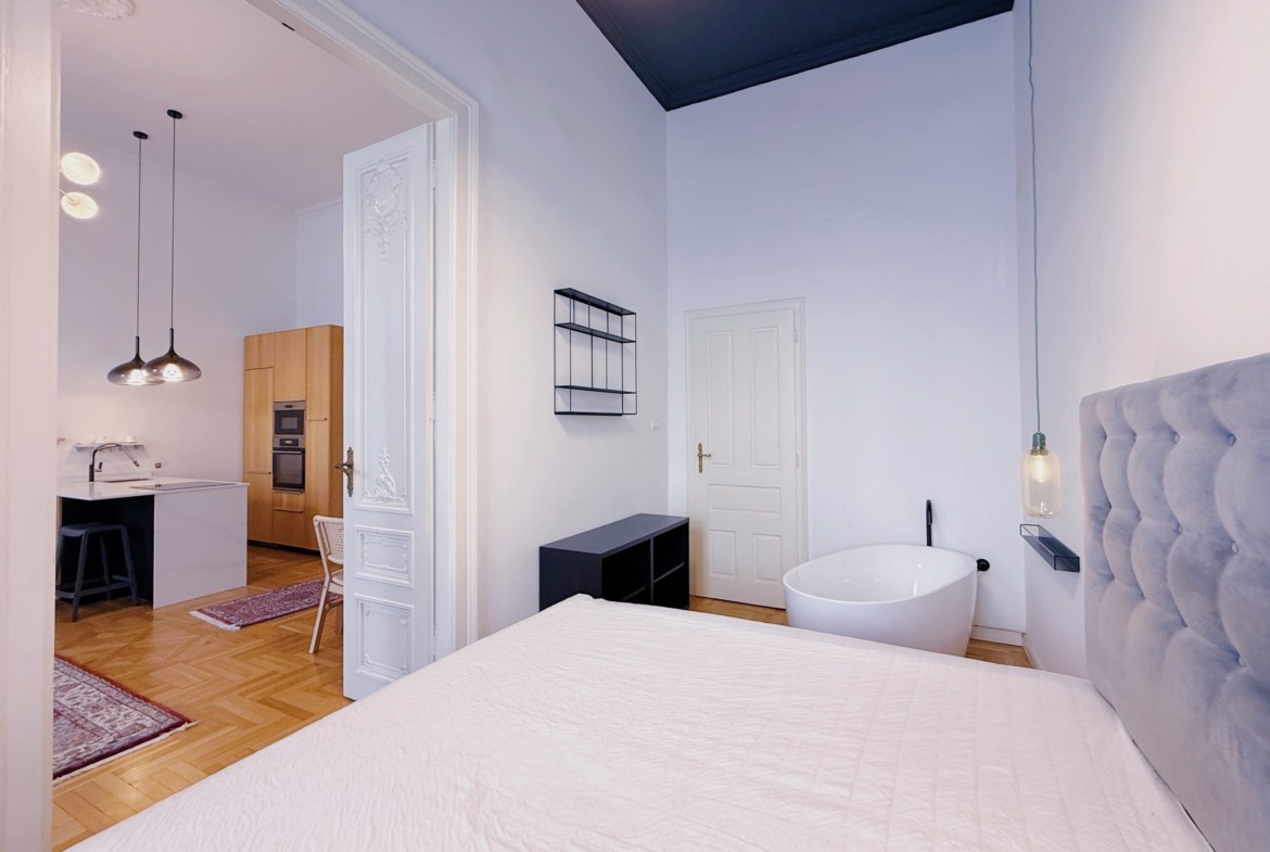 EC670FF3 1C90 4E1F 9D69 EFE6ED917D0A